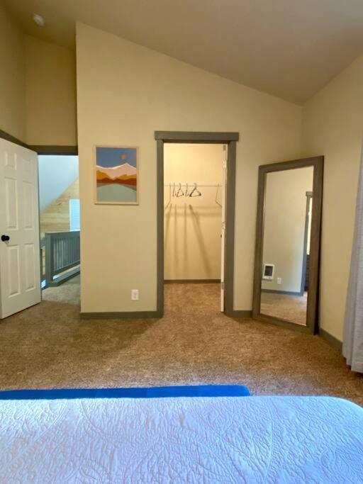 New Modern Cabin! 5Mi To Mt Rainier National Park! Hot Tub & Wifi Ashford Εξωτερικό φωτογραφία
